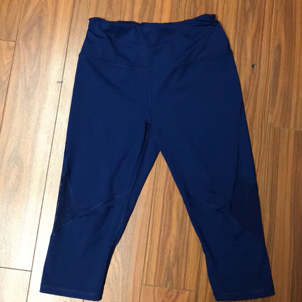 Athleisure crops